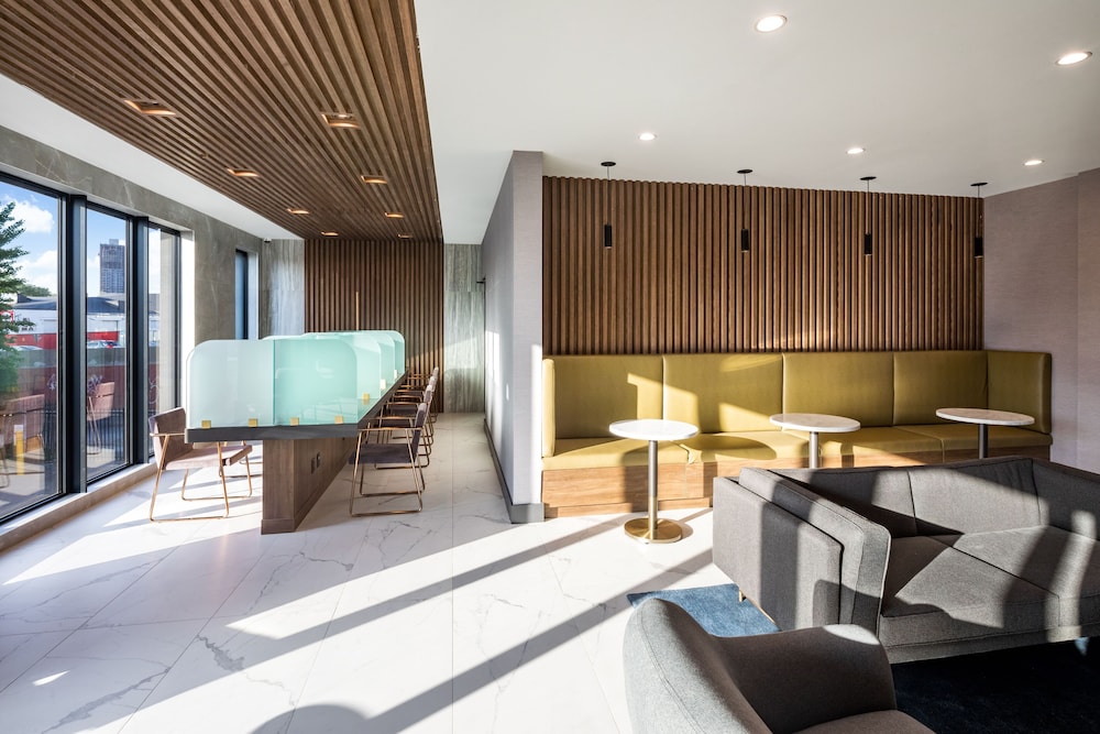 Global Luxury Suites at The Arches 33/50