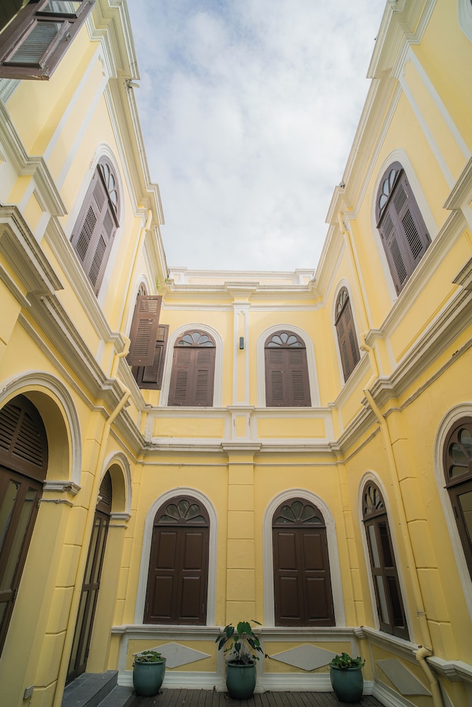 Praya Palazzo Adults Only 6/72