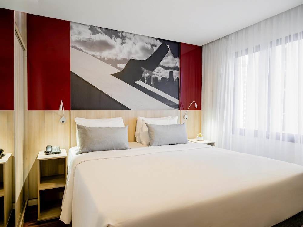 Mercure Sao Paulo Moema Times Square 11/76