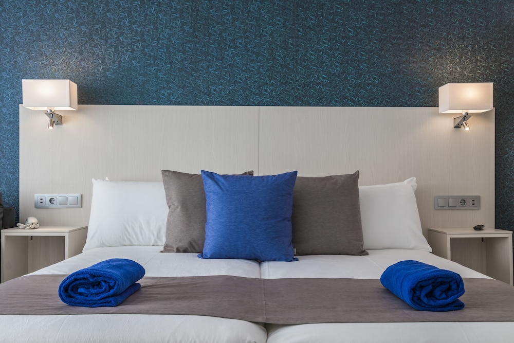 Aparthotel Esquinzo Y Monte Del Mar 25/50