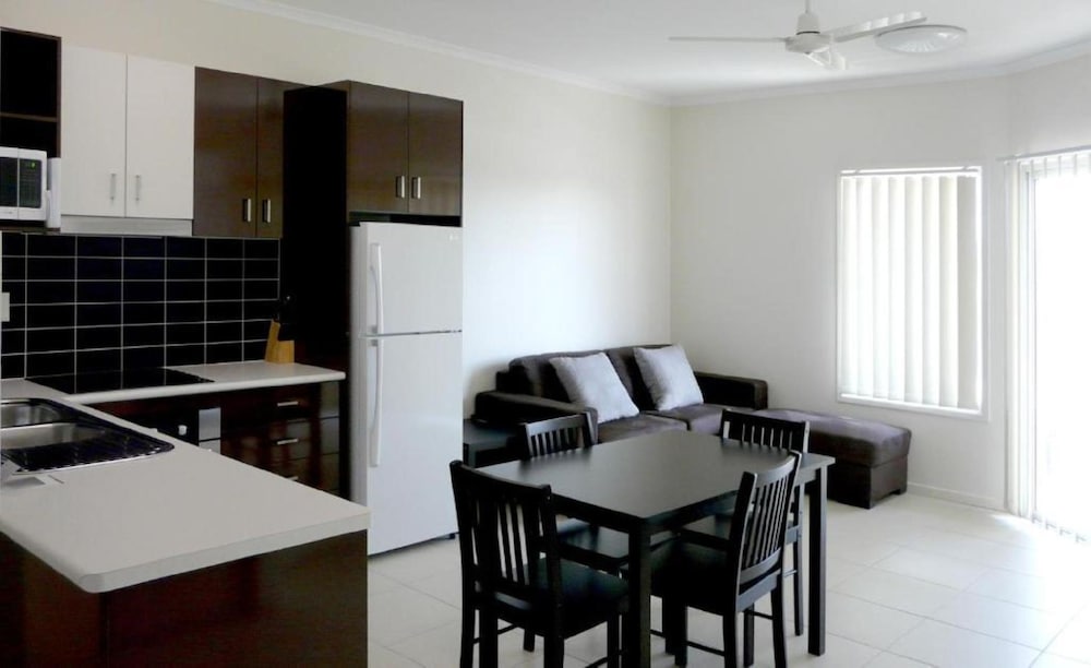 Direct Hotels Monterey Moranbah 18/28