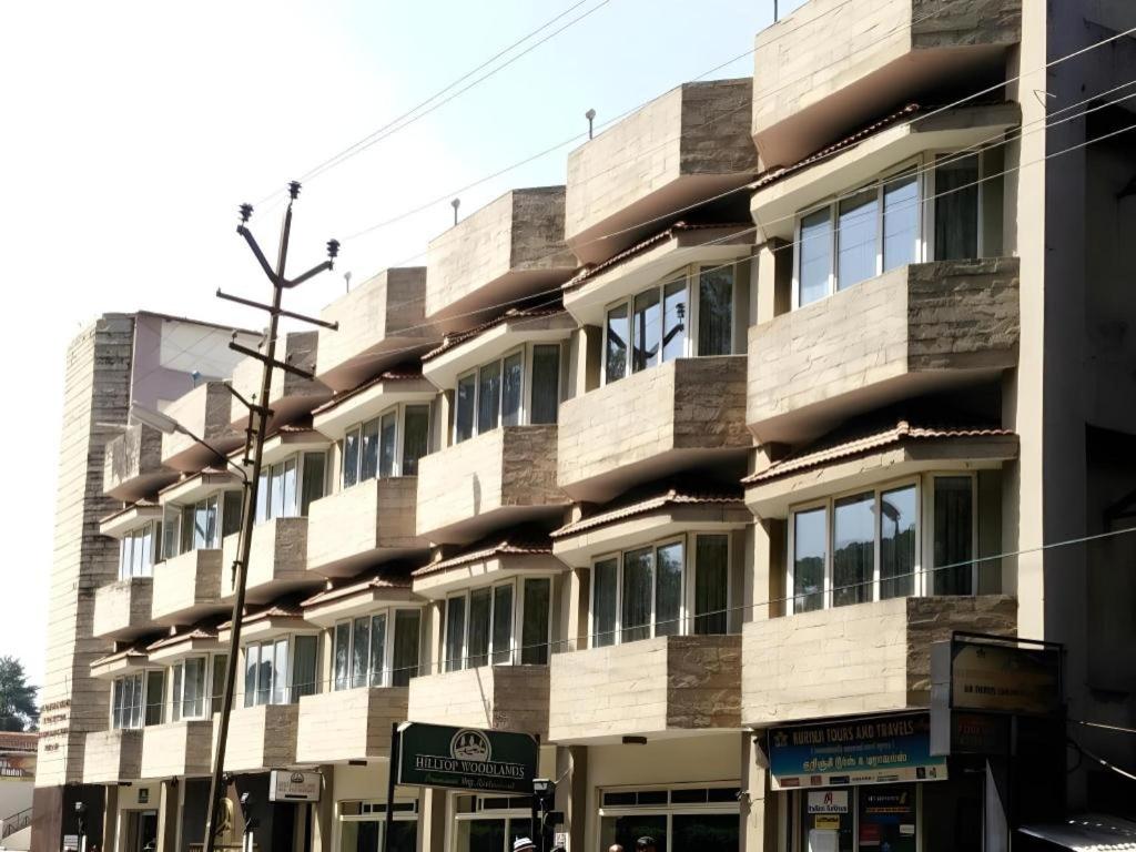 HOTEL HILLTOP TOWERS 2/41