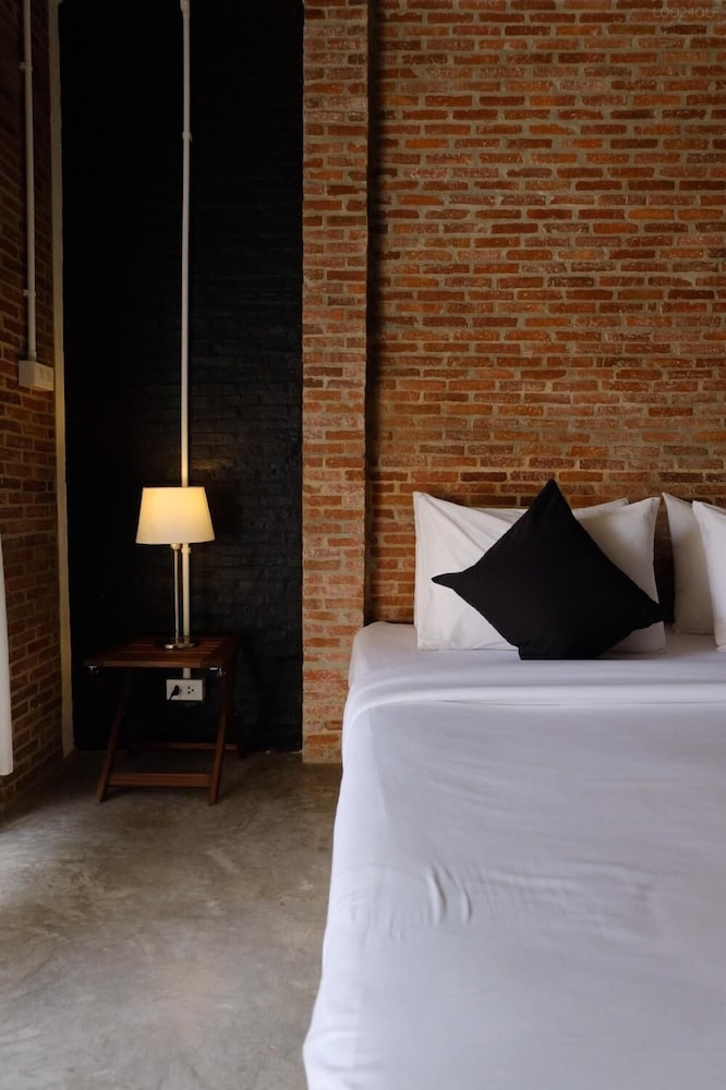 Samatha Bed & Breakfast 11/21