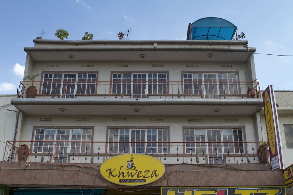 Khweza Bed & Breakfast 4/43