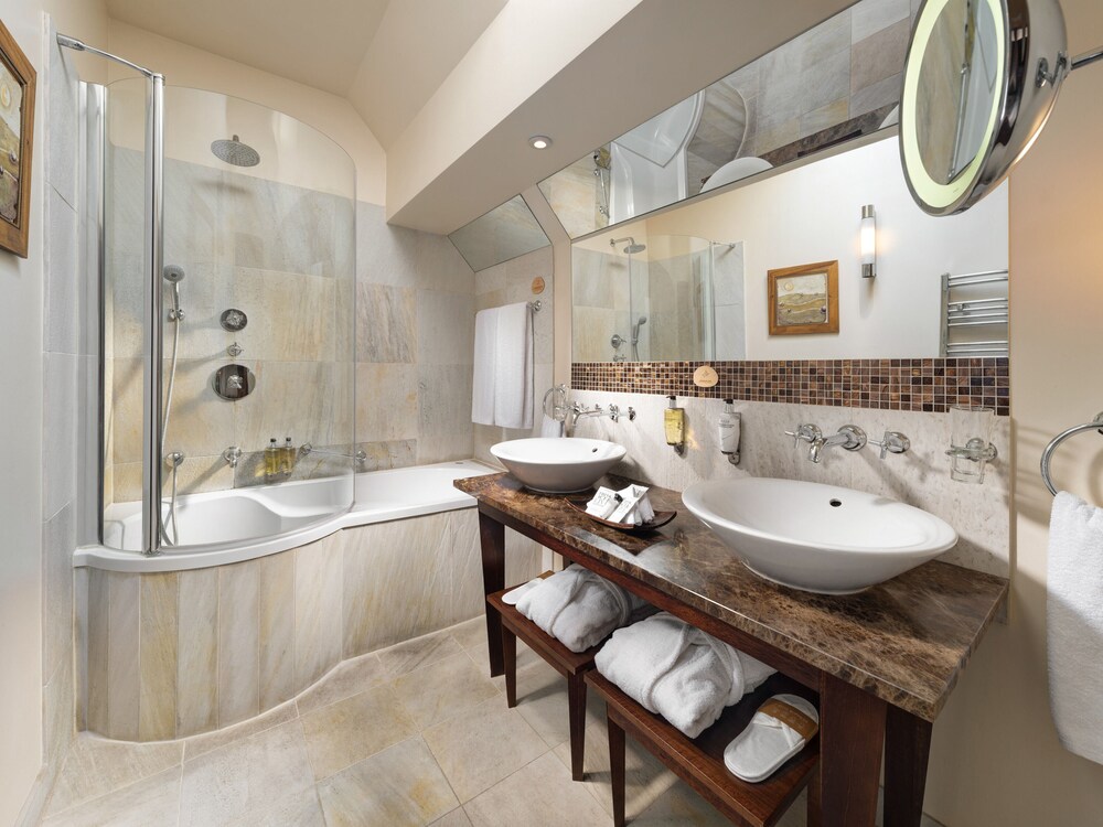Mamaison Hotel Le Regina 47/48