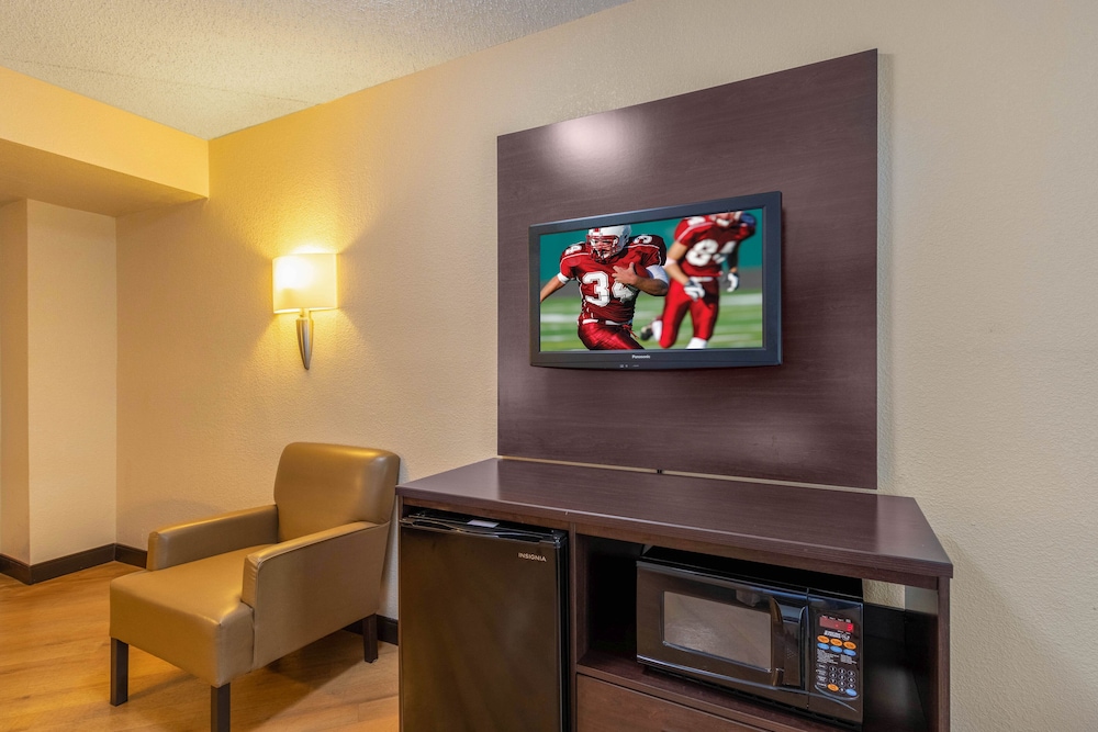 Red Roof Inn PLUS El Paso East 23/29