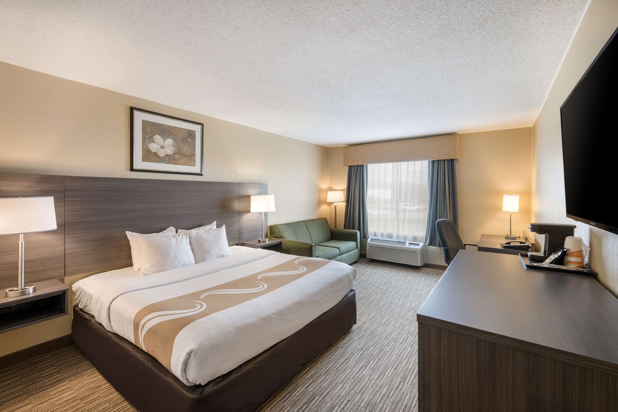غرفة قياسية بسرير كينج، Quality Inn and Suites Fishkill South Near I-84 5/10