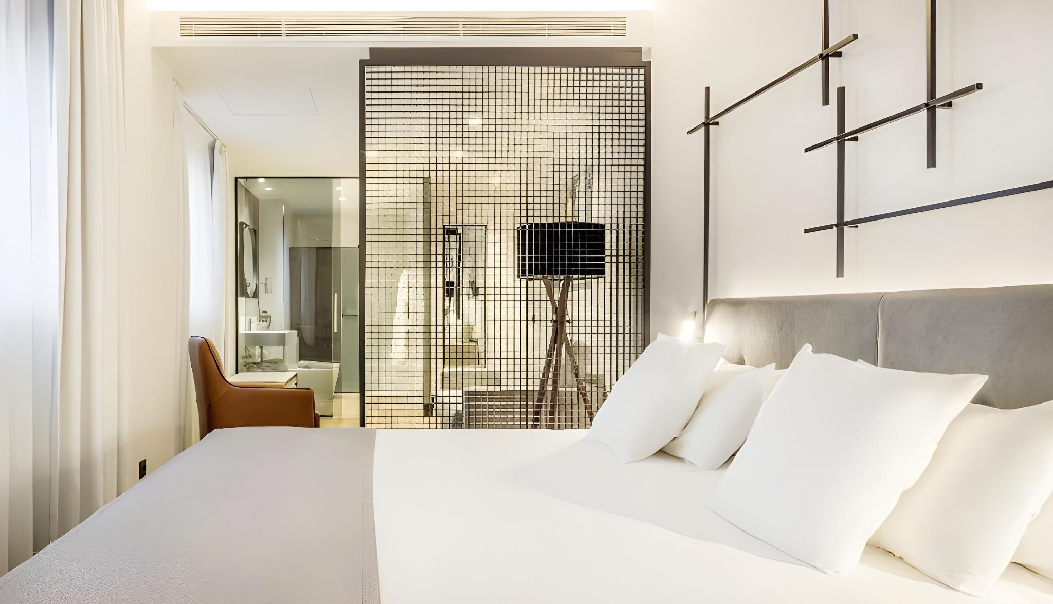 Junior Suite, Queen Bed