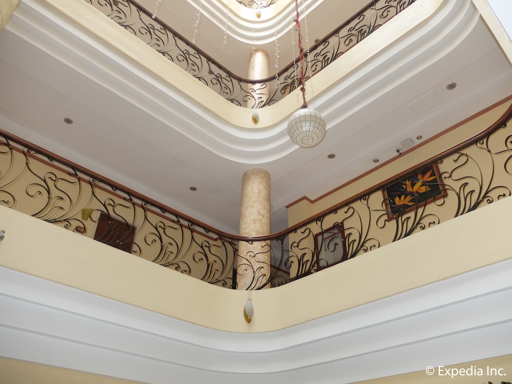 Pacific Breeze Hotel And Resort 11/71