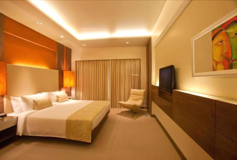 Pullman Chennai Anna Salai 13/44