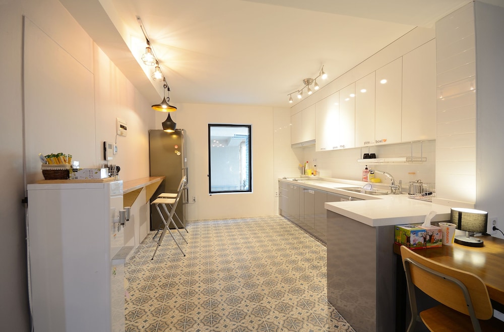 Sunny Hill Hostel Hongdae 50/50