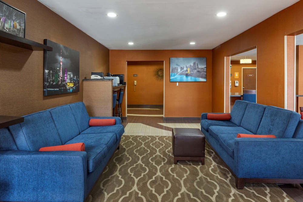 Comfort Inn Garner Clayton I-40 30/38