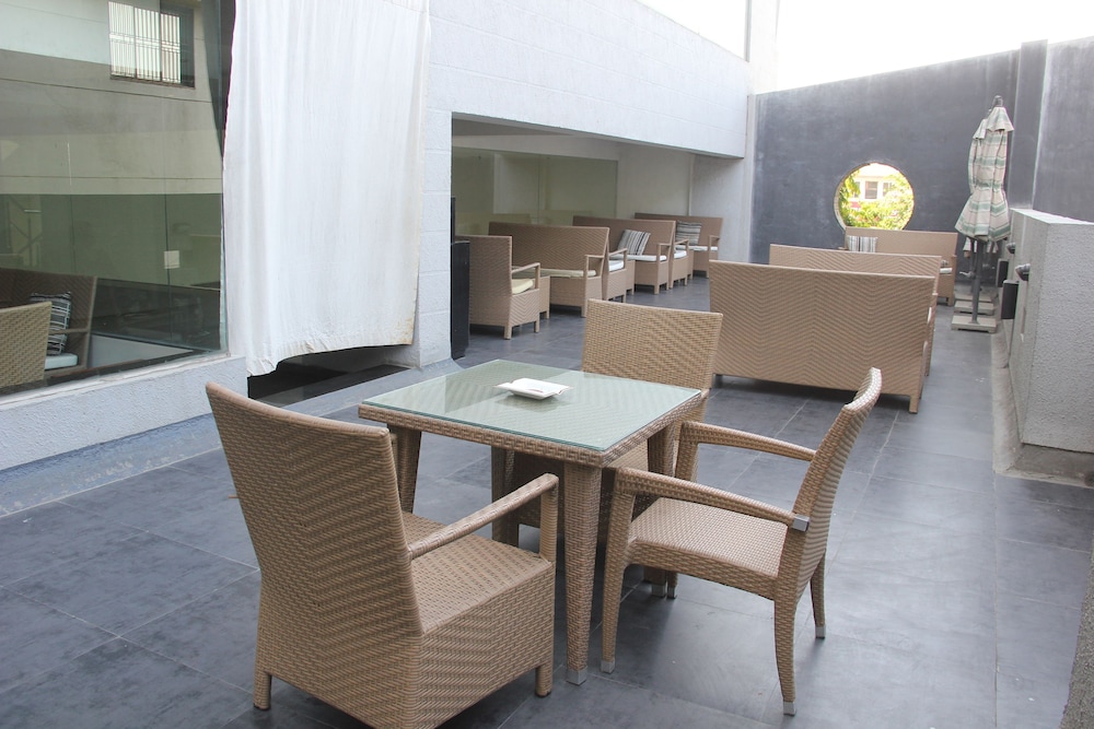 KEYS HOTEL, THE AURES 40/50