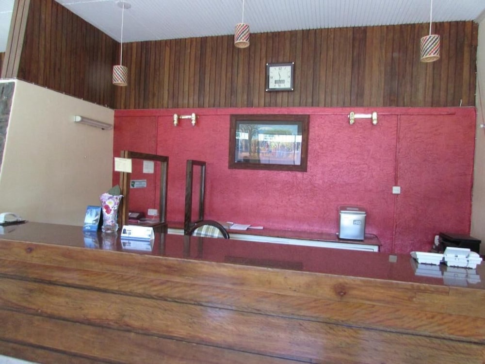 The Equator Hotel 10/60