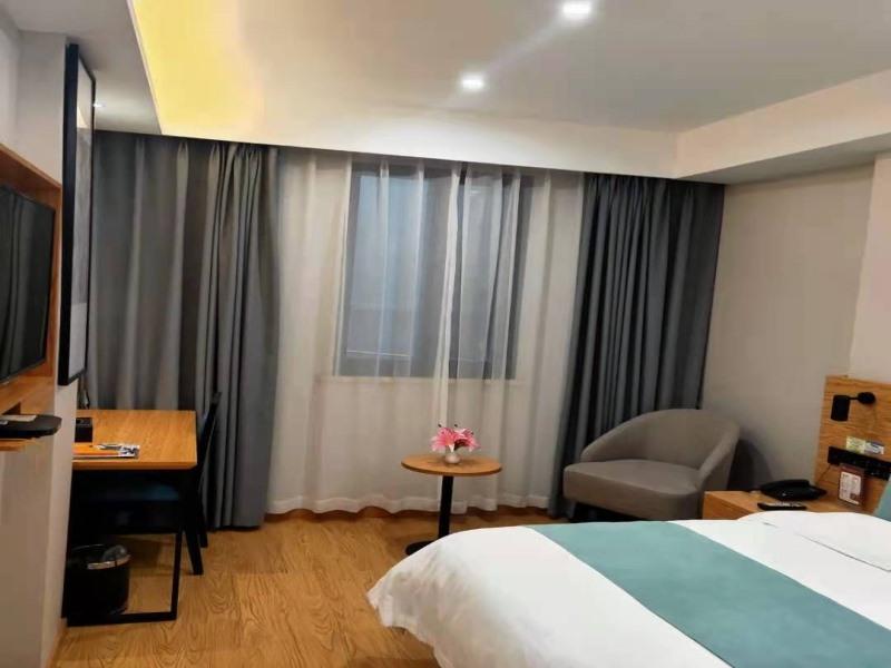 GreenTree Inn Anhui Anqing City Ji Xian South Road Express Hotel 10/20