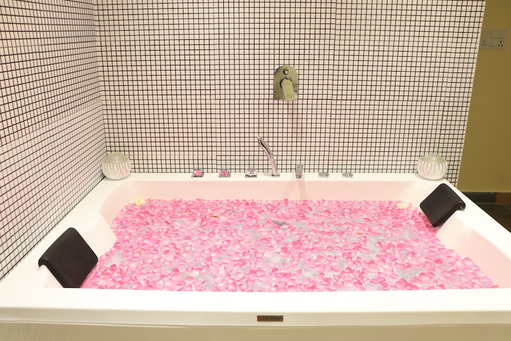 Justa Sajjangarh Resort And Spa 50/50