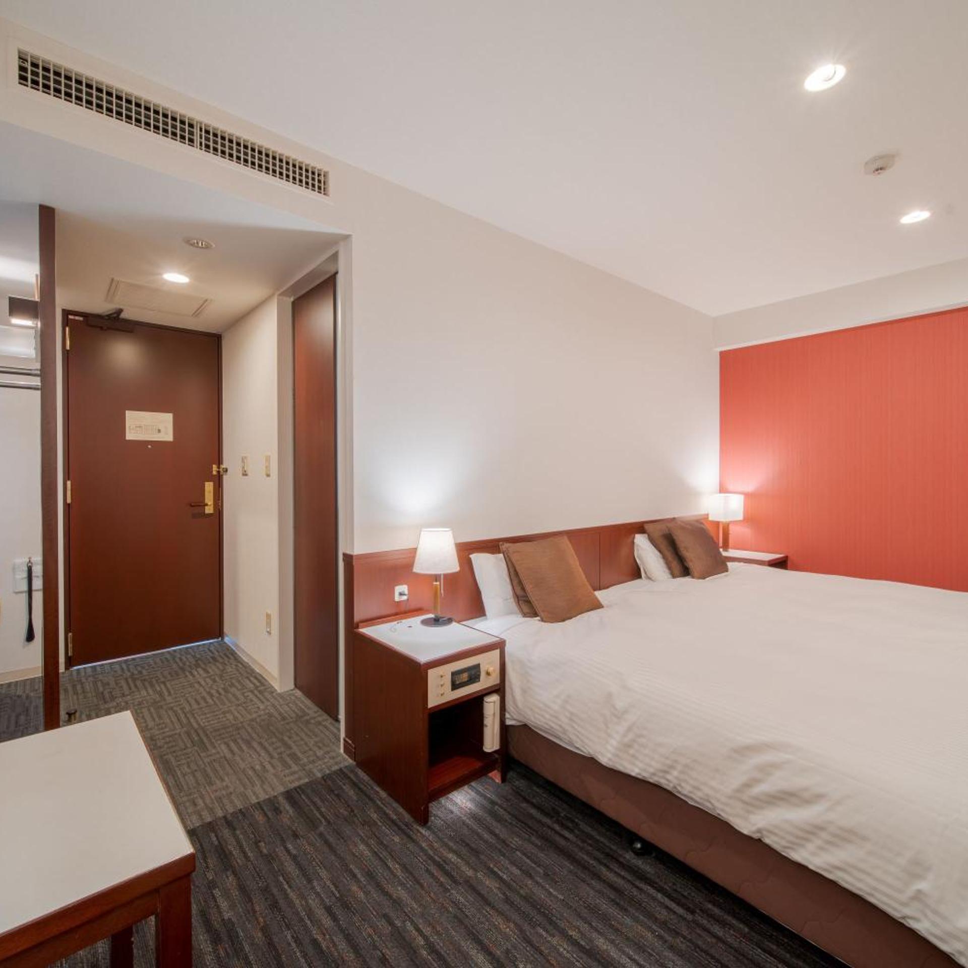 Hollywood, Twin Beds