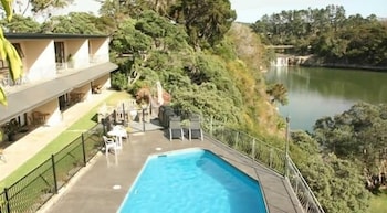 Falls Motel & Waterfront Campground 5/66
