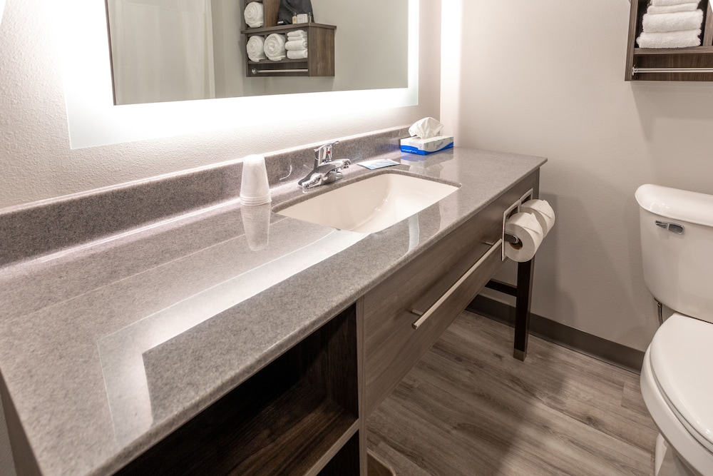 Executive Residency by Best Western Medford 11/17