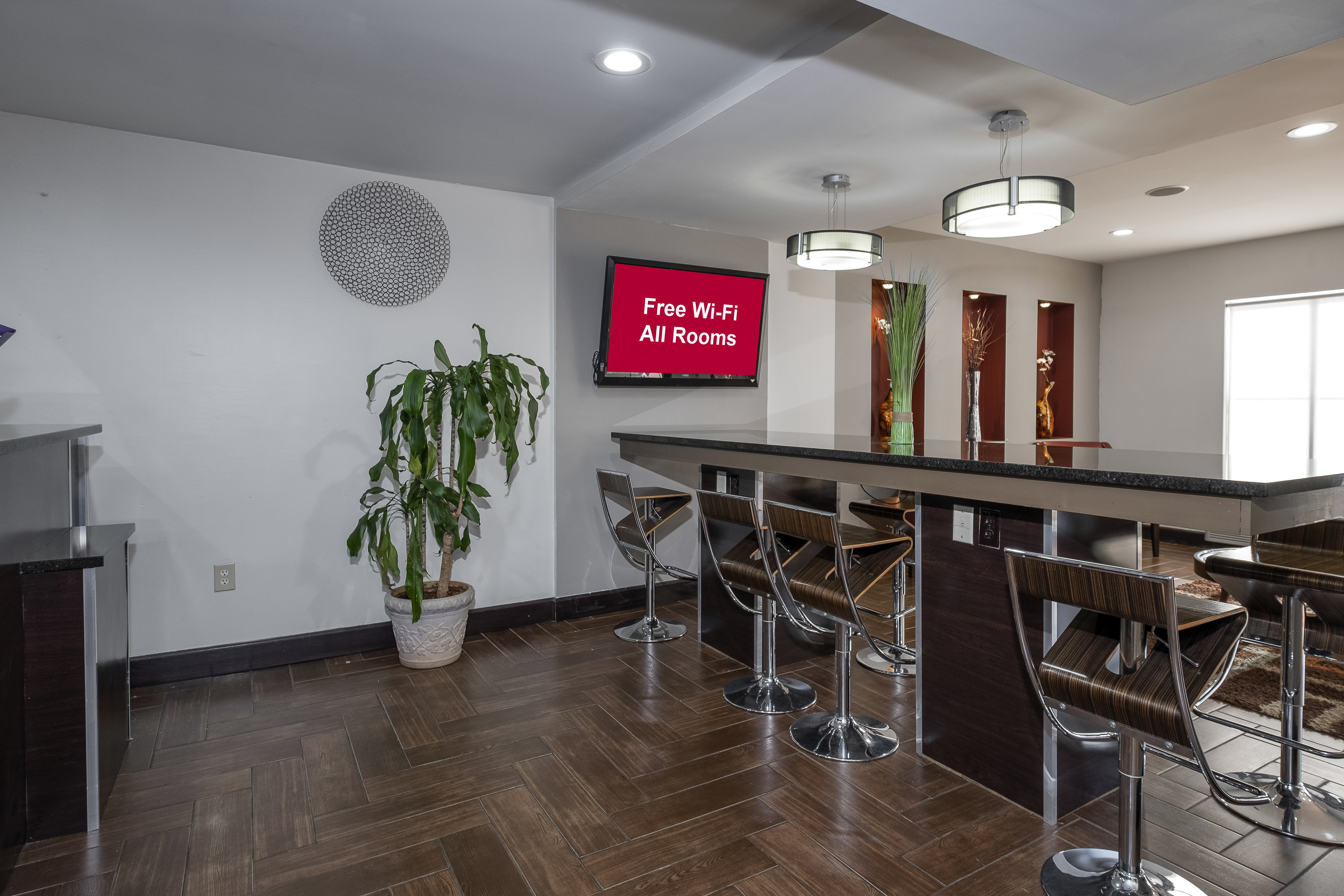 Red Roof Inn Raleigh North-Crabtree Mall/Lenovo Center 33/34