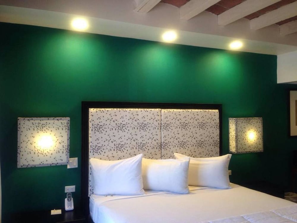 Americas Best Value Inn - Posada El Rey Sol 5/28