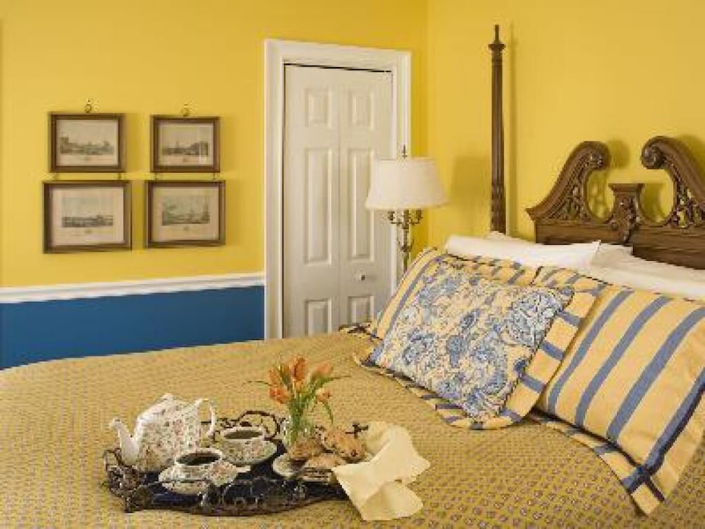 Hydrangea House Inn 7/22