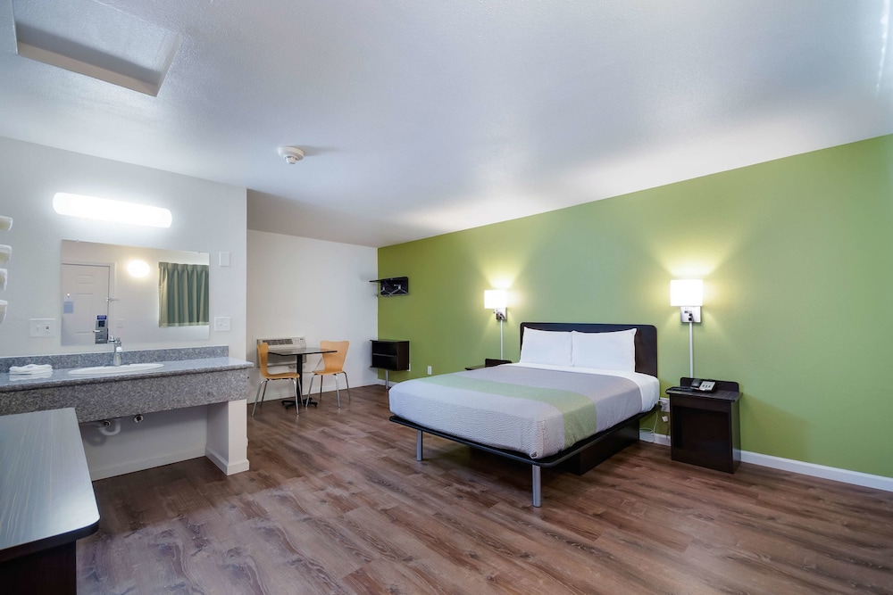Motel6 Burlington, WA 28/45