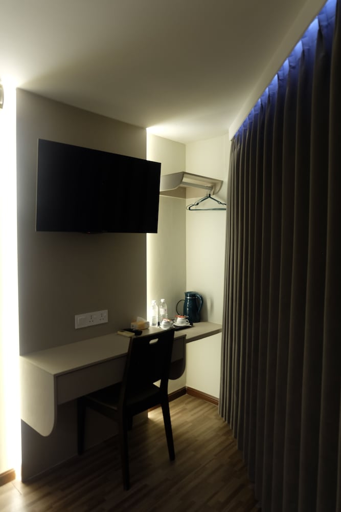Orkid Inn Puchong 36/41