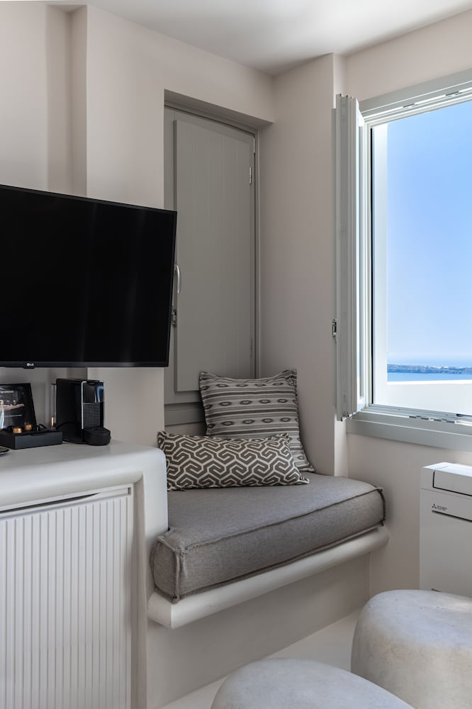 Akra Suites & Spa 34/50