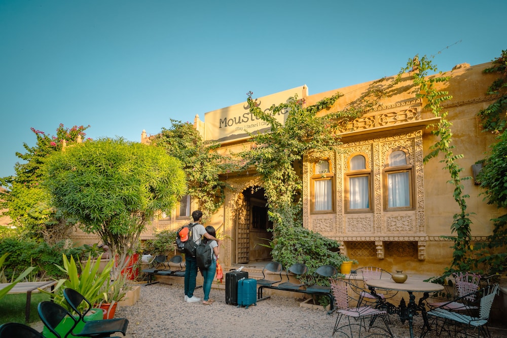 Moustache Jaisalmer 33/50