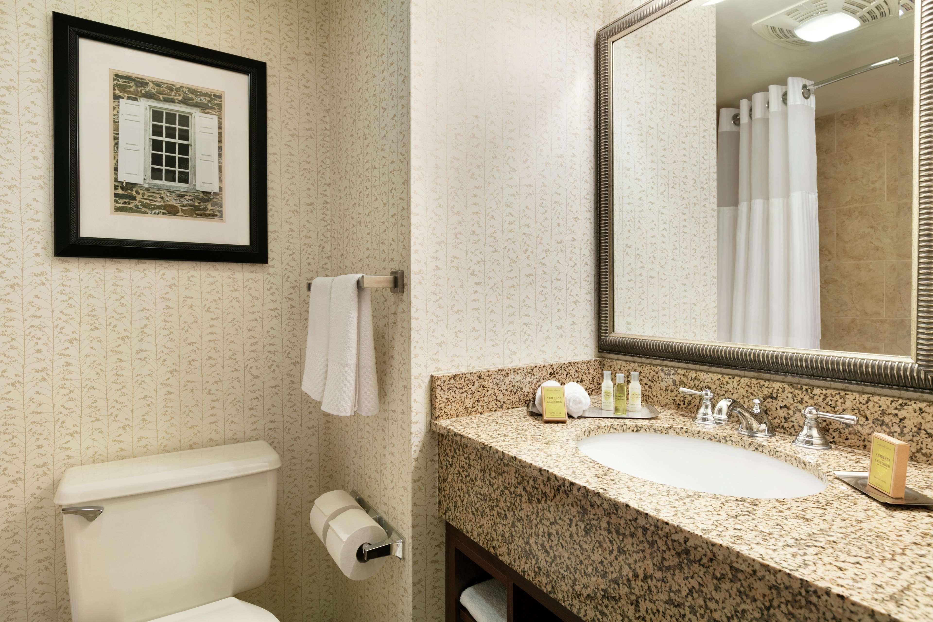 2 ROOMS, SUITE, KING BED, SOFA