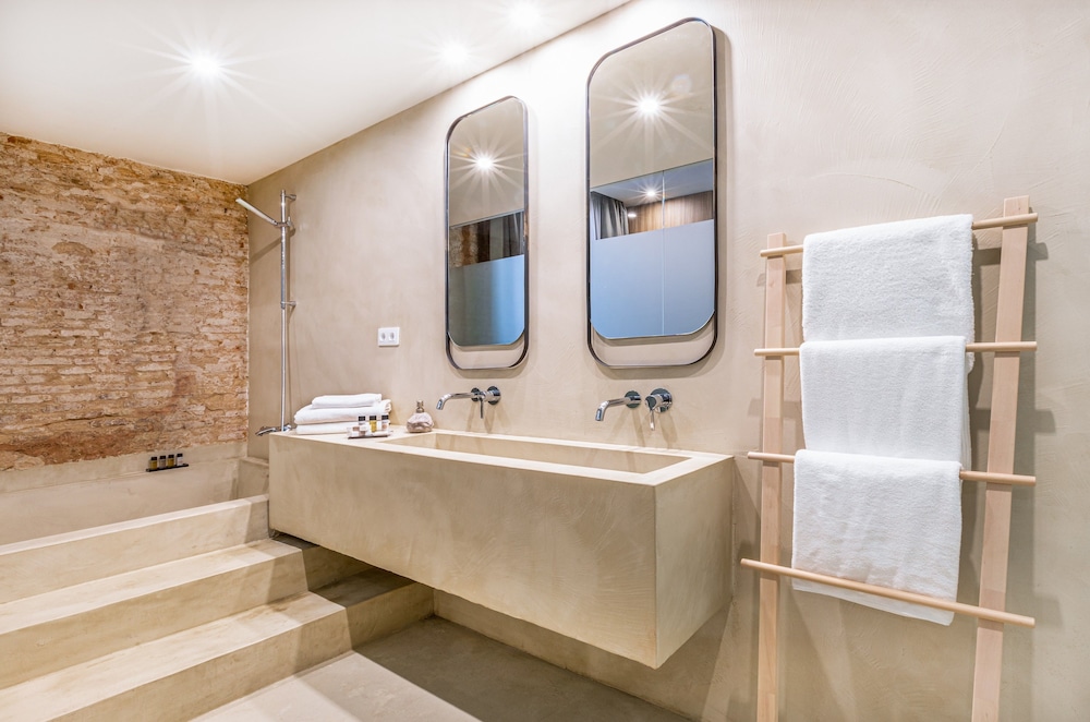 Casa Lirio Hotel Boutique 35/59