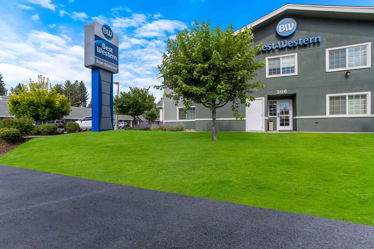 Best Western Rose Quartz Inn 35/40