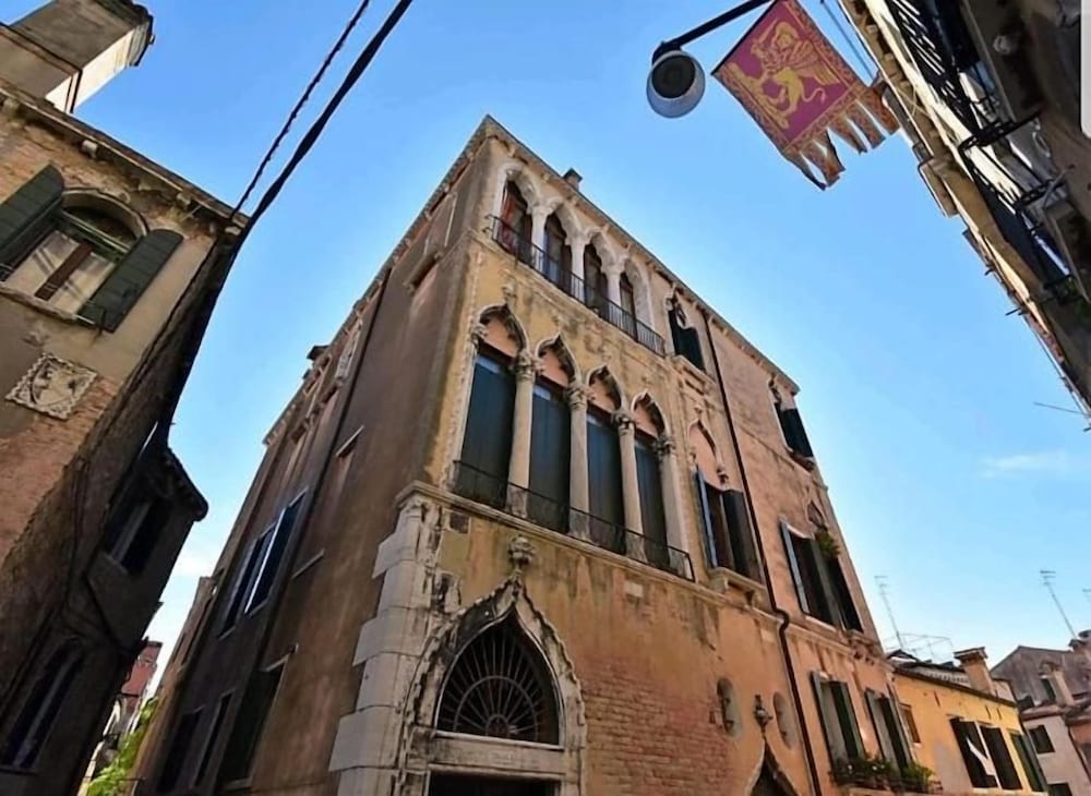 San Marco Palace 2/68