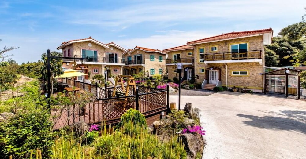 Eco Resort 2/27