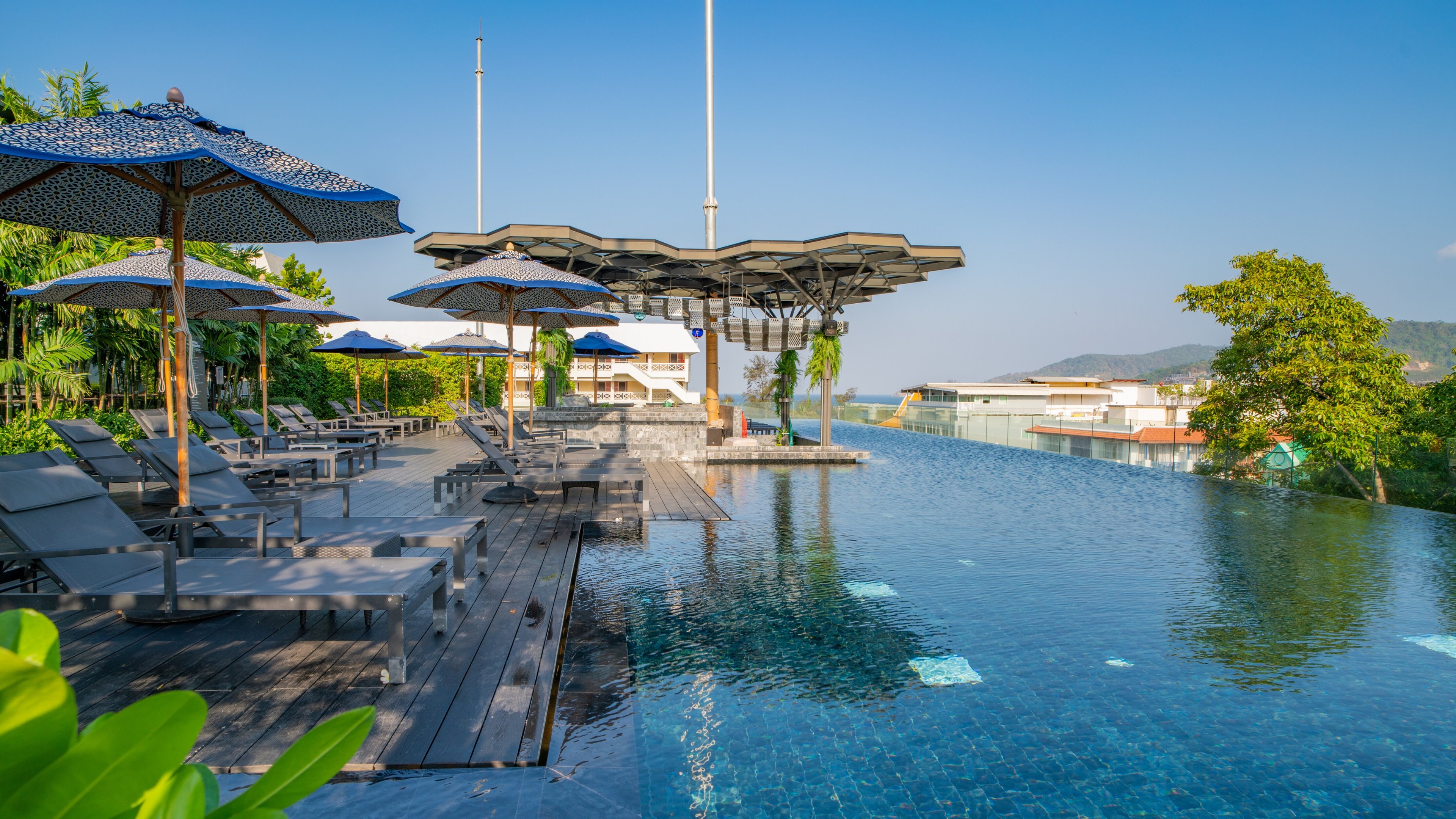 Hotel Indigo Phuket Patong 82/84