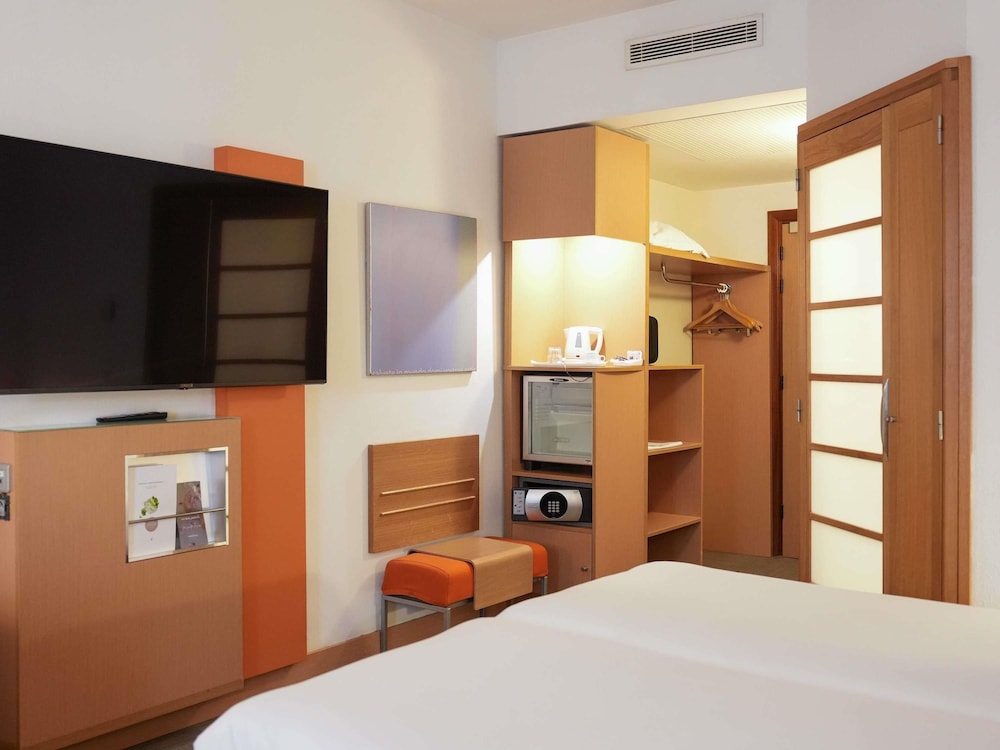 غرفة سوبيريور بسريرين منفصلين، Novotel Tunis 4/5