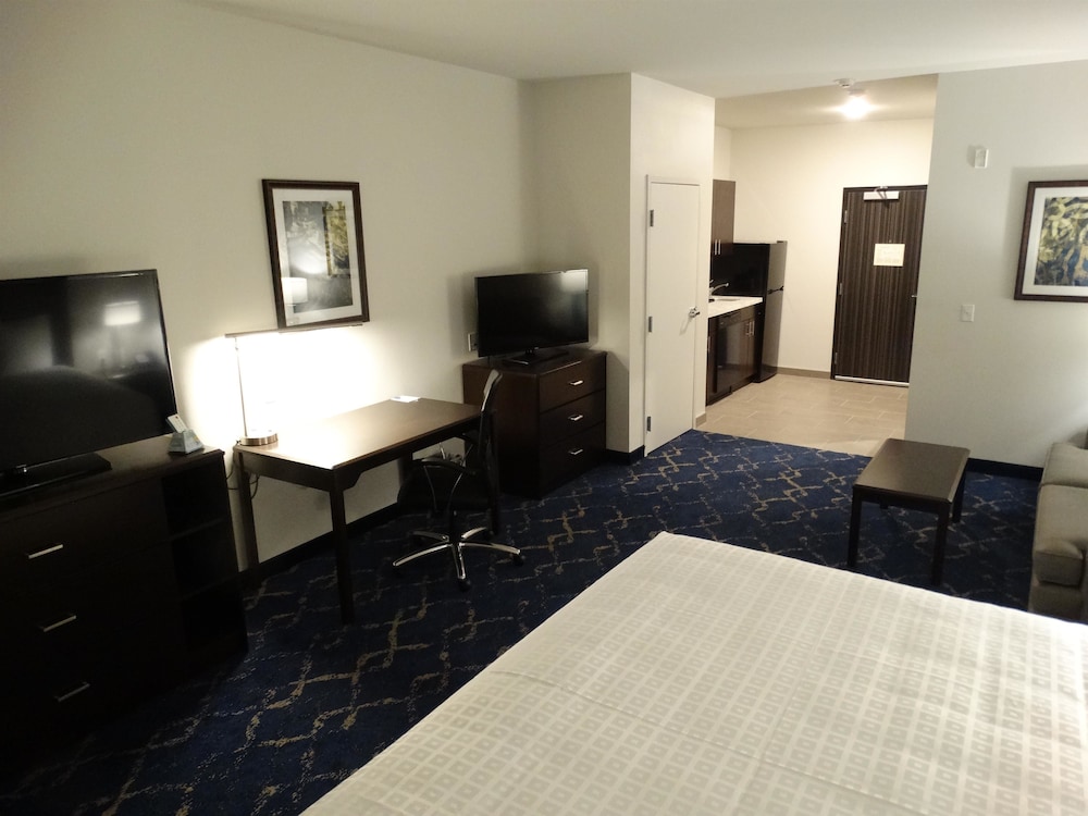 Best Western Plus New Richmond Inn & Suites 9/40