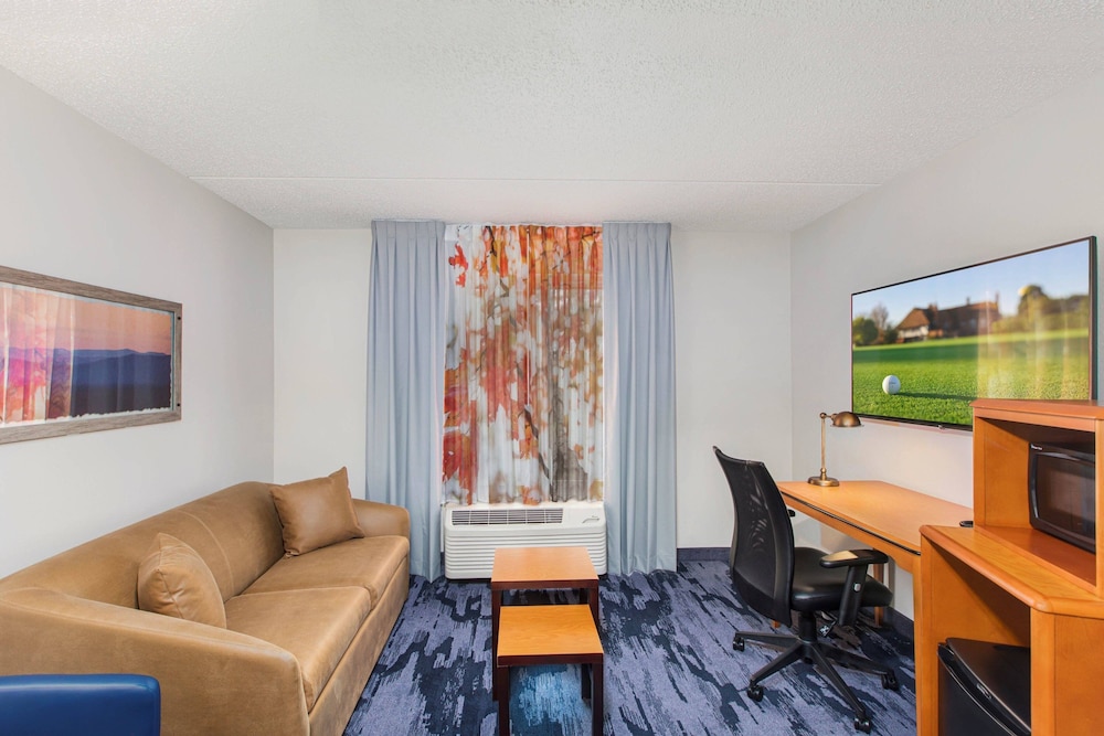 Fairfield Inn Evansville East 28/40