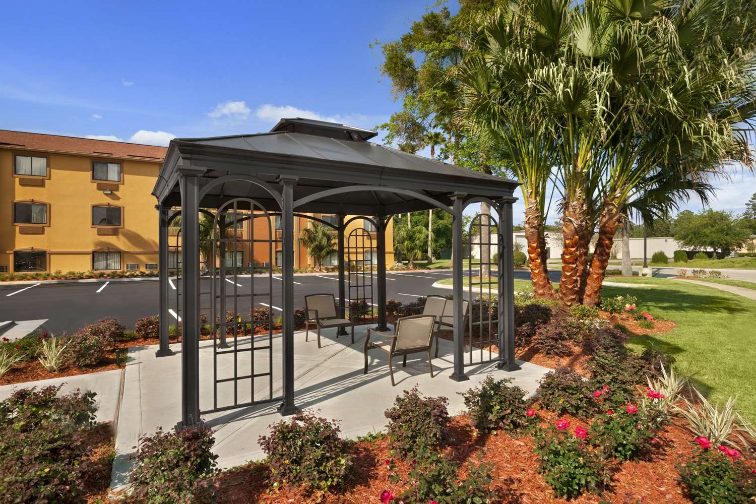 Days Inn by Wyndham Orange Park/Jacksonville 2/18
