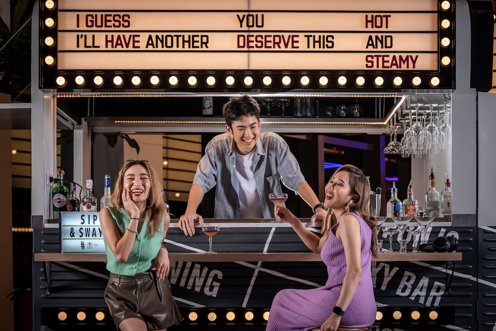 Moxy Bangkok Ratchaprasong 6/50