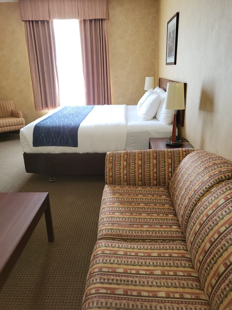 Comfort Inn Sturgeon Falls 13/40
