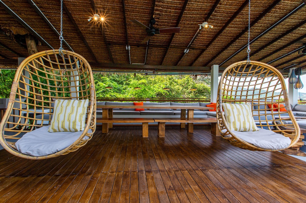Padel Phangan Suite 18/50