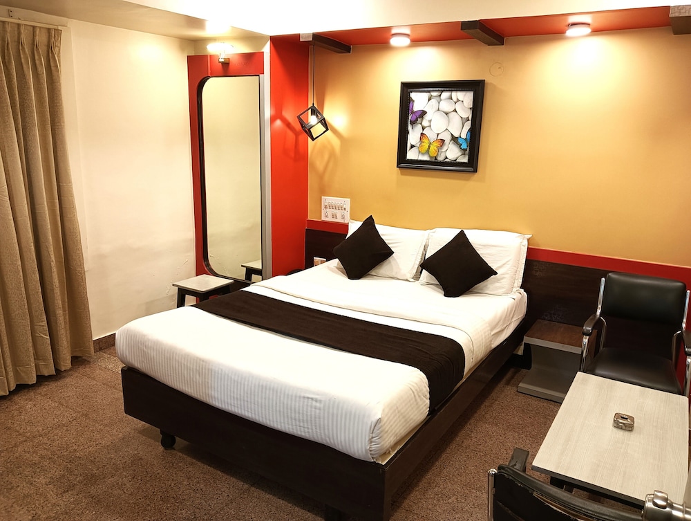 MTR RESIDENCY 25/50