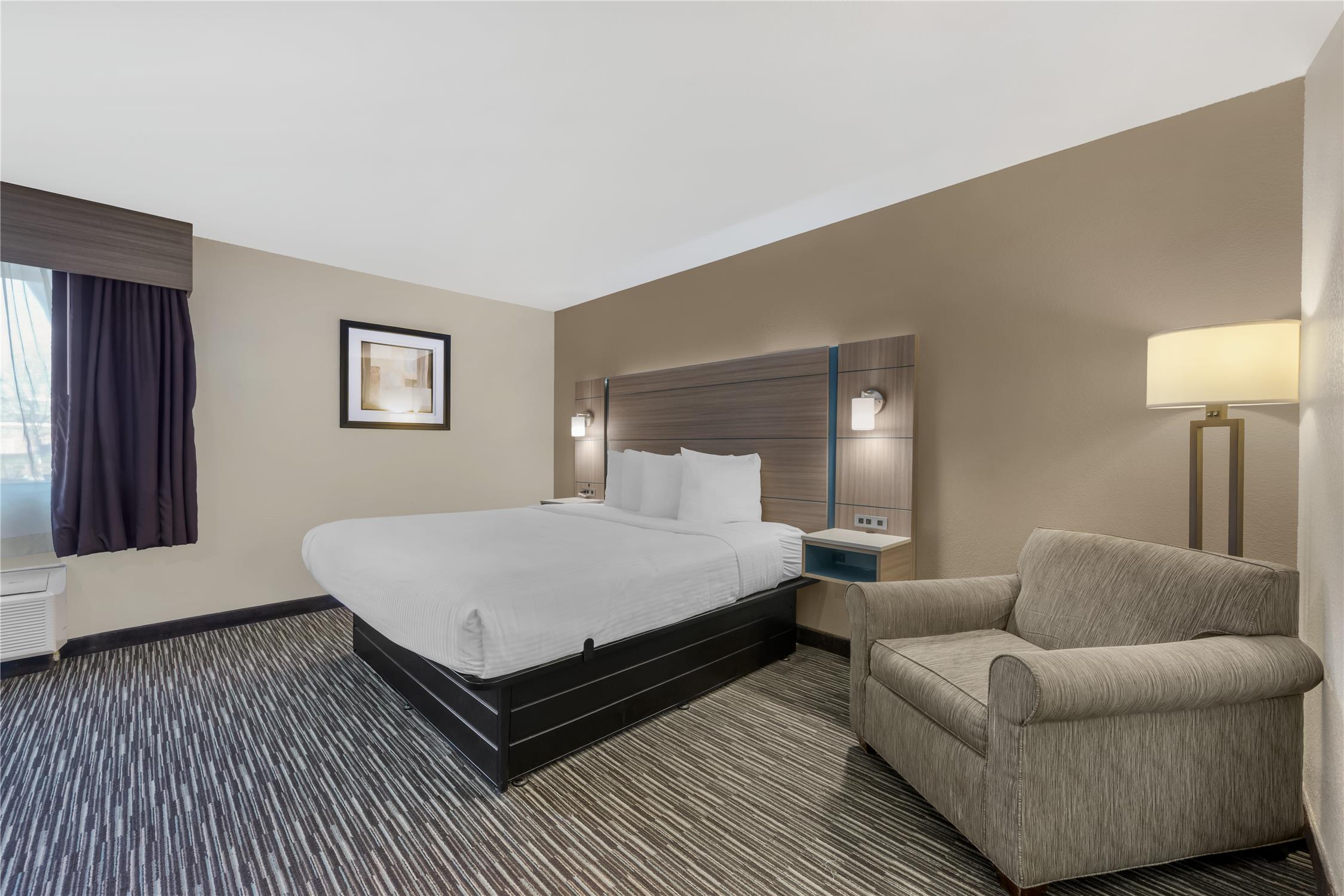 Best Western Port Columbus 9/45
