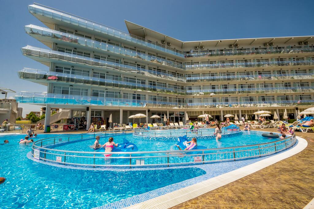 Aqua Nevis Club Hotel 22/26