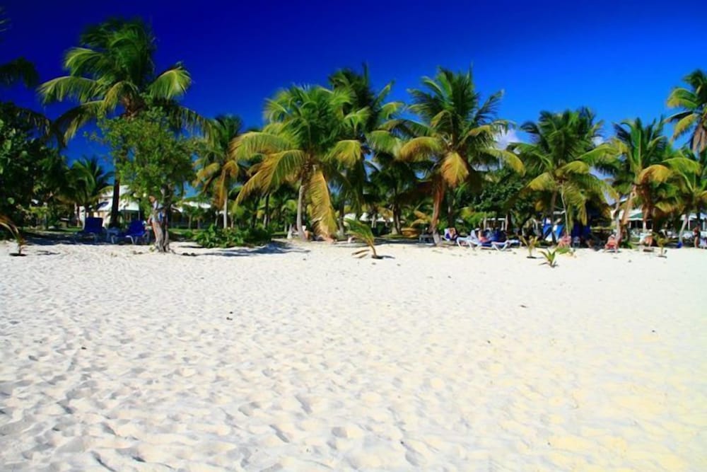 Anguilla Great House Beach Resort 20/33