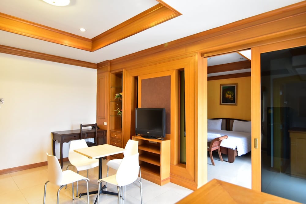 LaOr INN HUA HIN 41/51