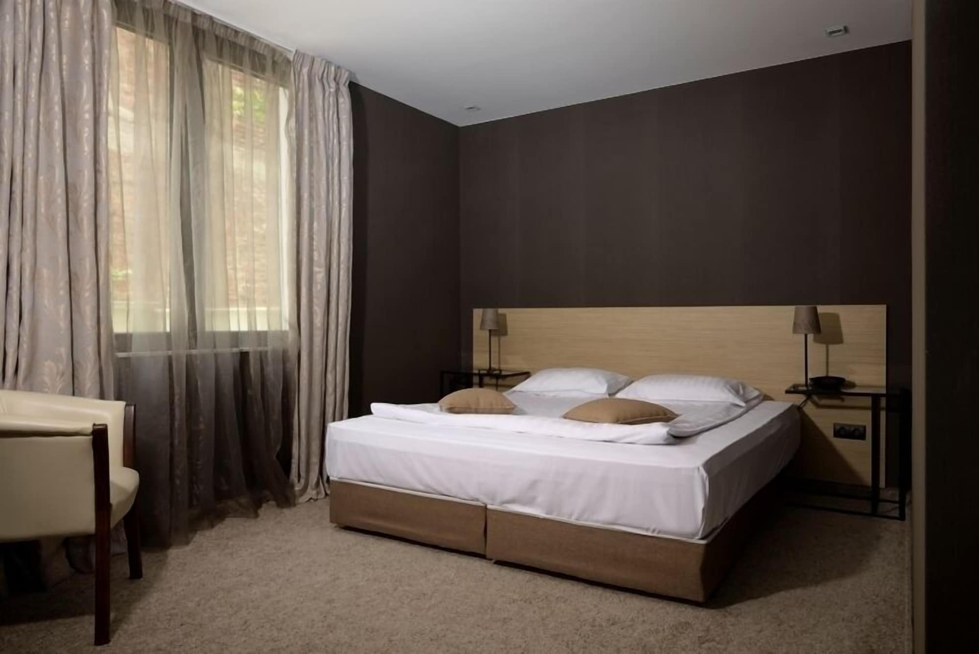 Economy, Twin Beds, No Balcony