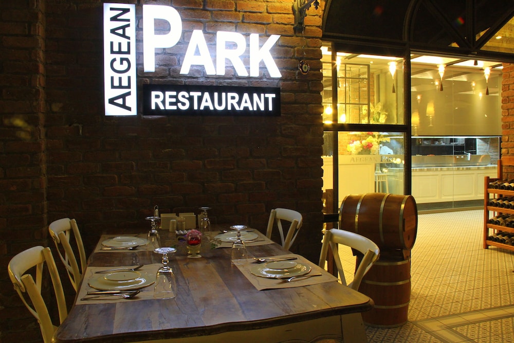 AEGEAN PARK HOTEL 37/40